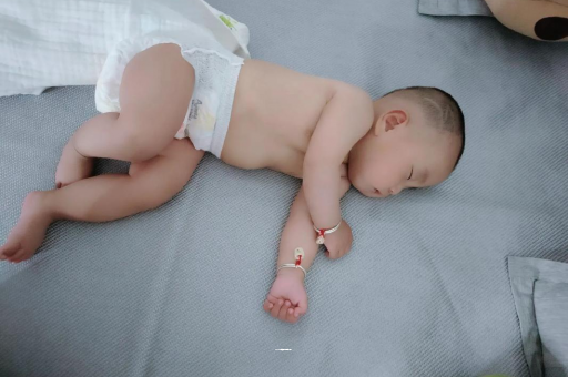 桐城几个月宝宝会抬头